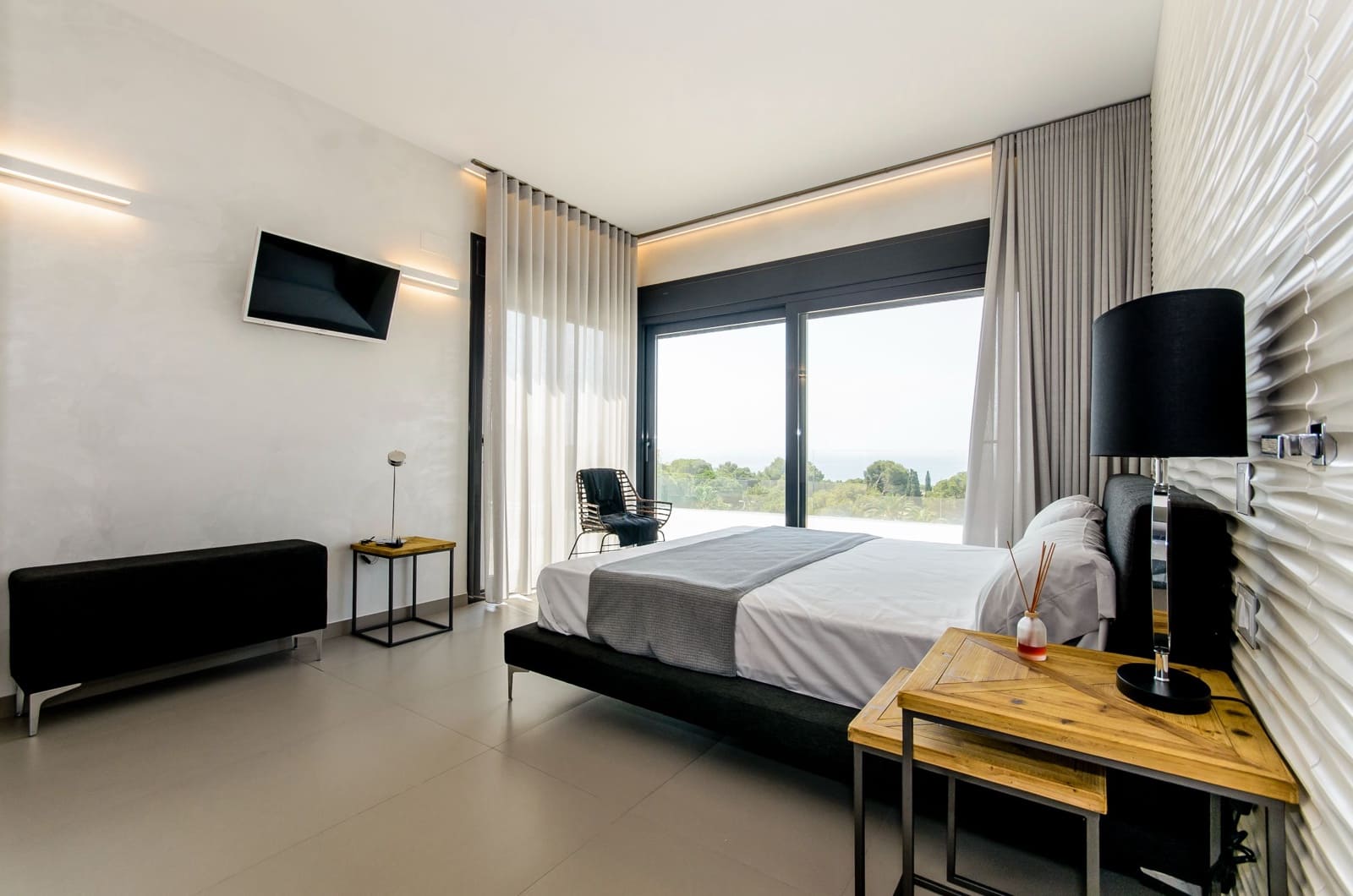 3 quarto Moradia para venda em Campoamor com piscina garagem - 1 050 000 € (Ref: 9603136)