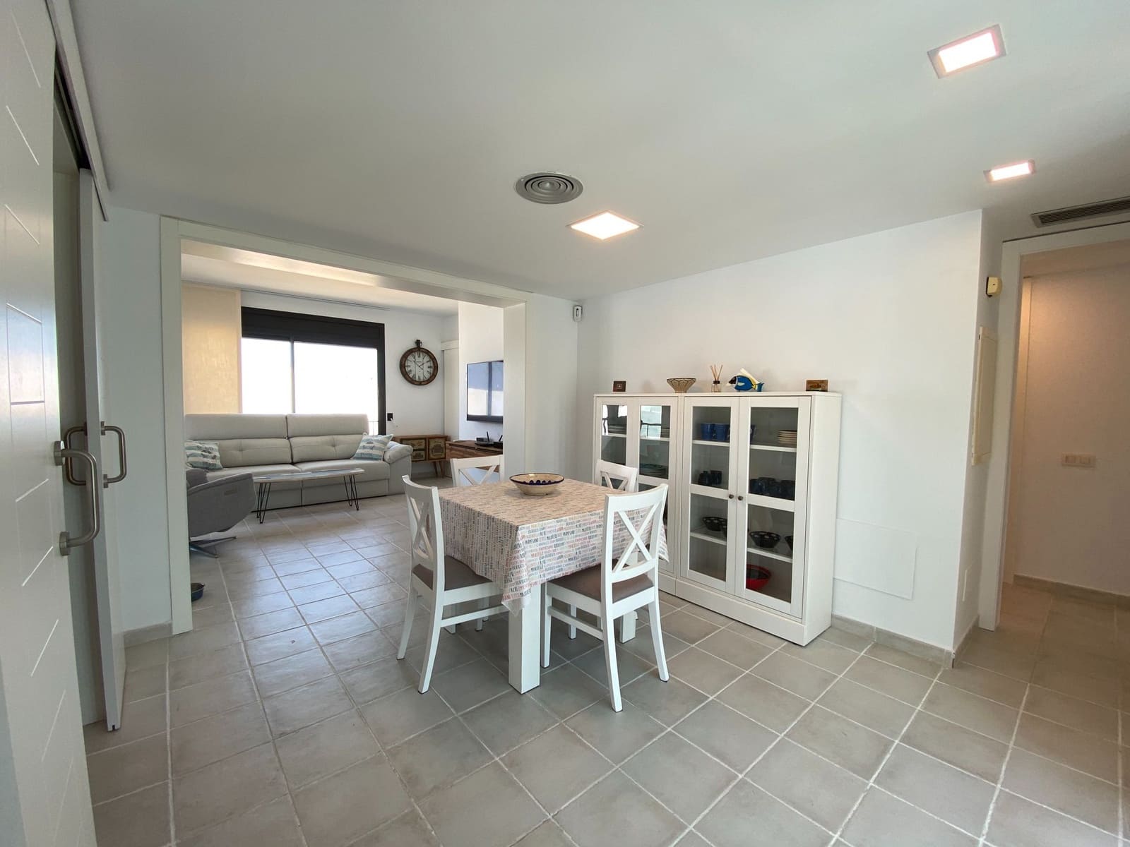 2 bedroom Penthouse for rent in Mojacar with pool garage - € 995 (Ref: 9603142)