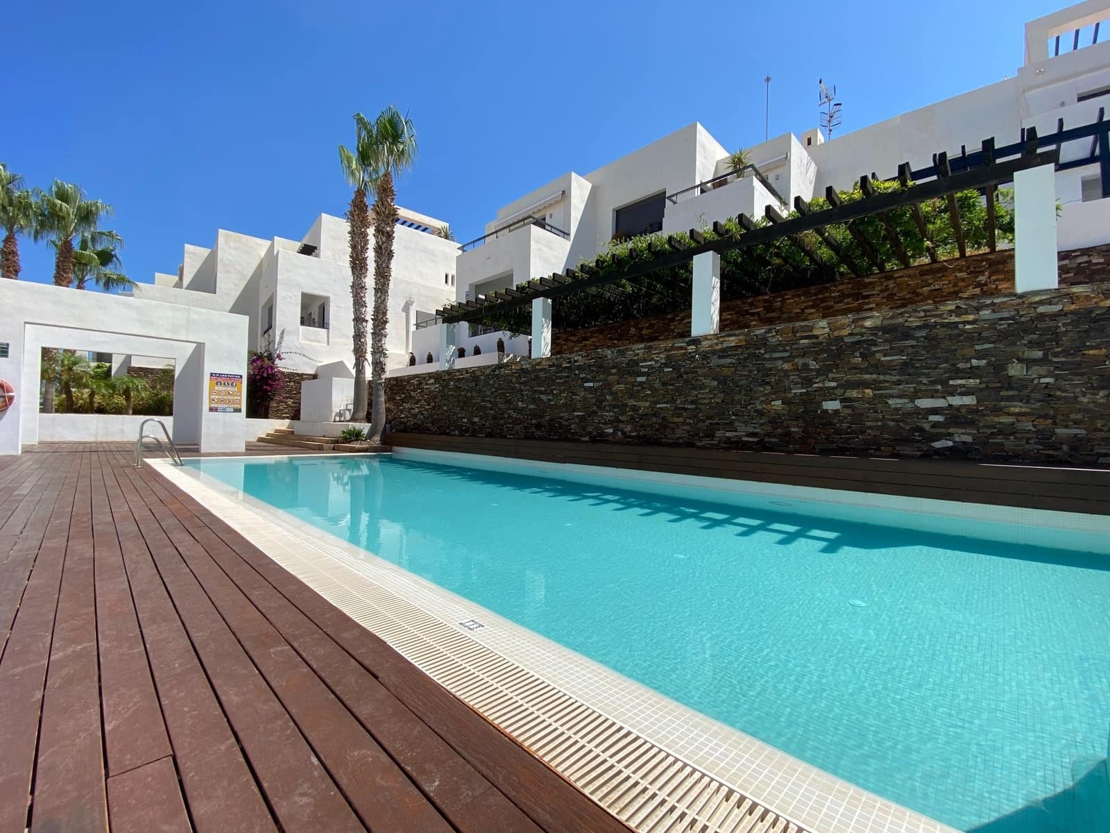 2 bedroom Penthouse for sale in Mojacar with pool garage - € 359,000 (Ref: 9603143)