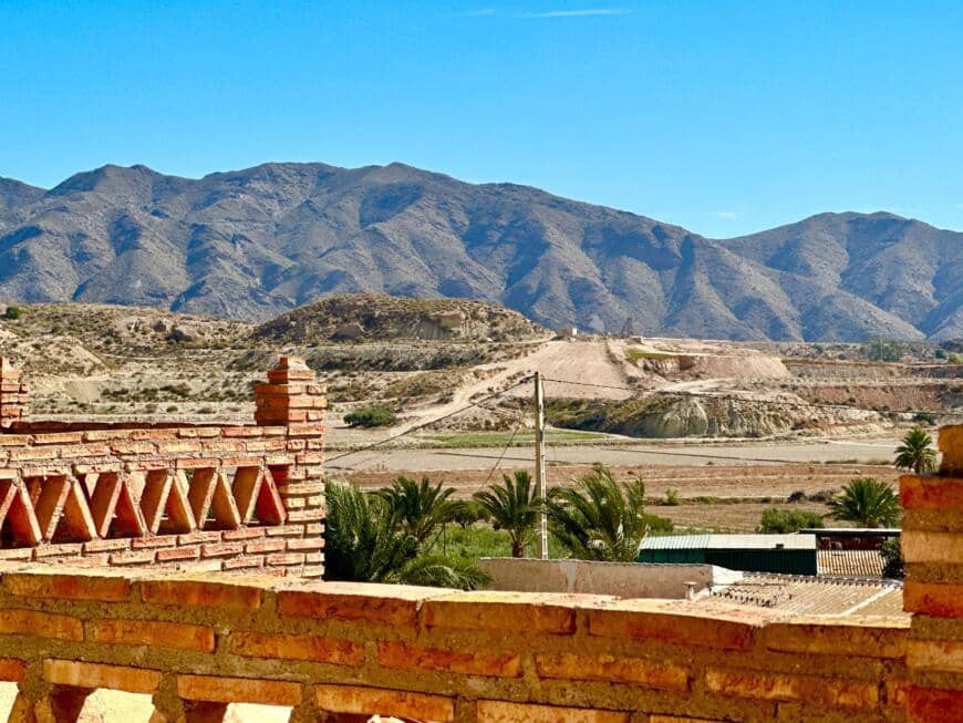 6 bedroom Villa for sale in Villaricos with pool garage - € 275,000 (Ref: 9603145)