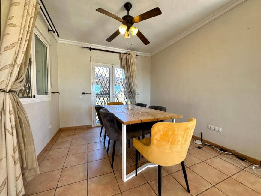 6 bedroom Villa for sale in Villaricos with pool garage - € 275,000 (Ref: 9603145)