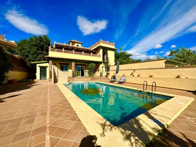 6 bedroom Villa for sale in Villaricos, Cuevas del Almanzora with pool garage - € 275,000 (Ref: 9603145)
