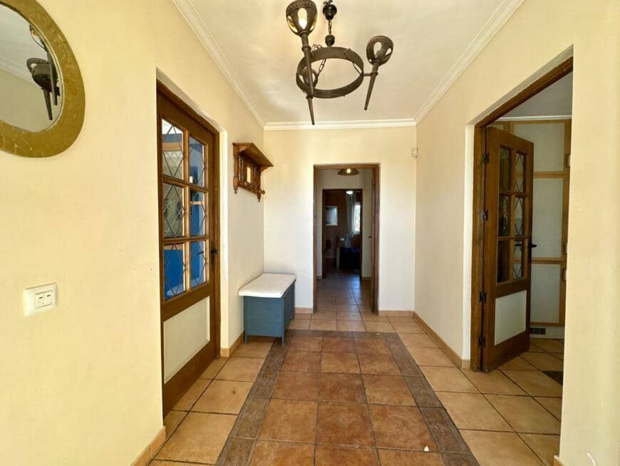 6 bedroom Villa for sale in Villaricos with pool garage - € 275,000 (Ref: 9603145)