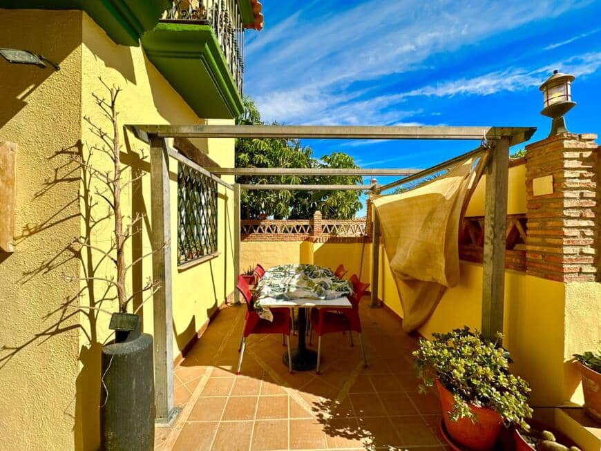 6 bedroom Villa for sale in Villaricos with pool garage - € 275,000 (Ref: 9603145)