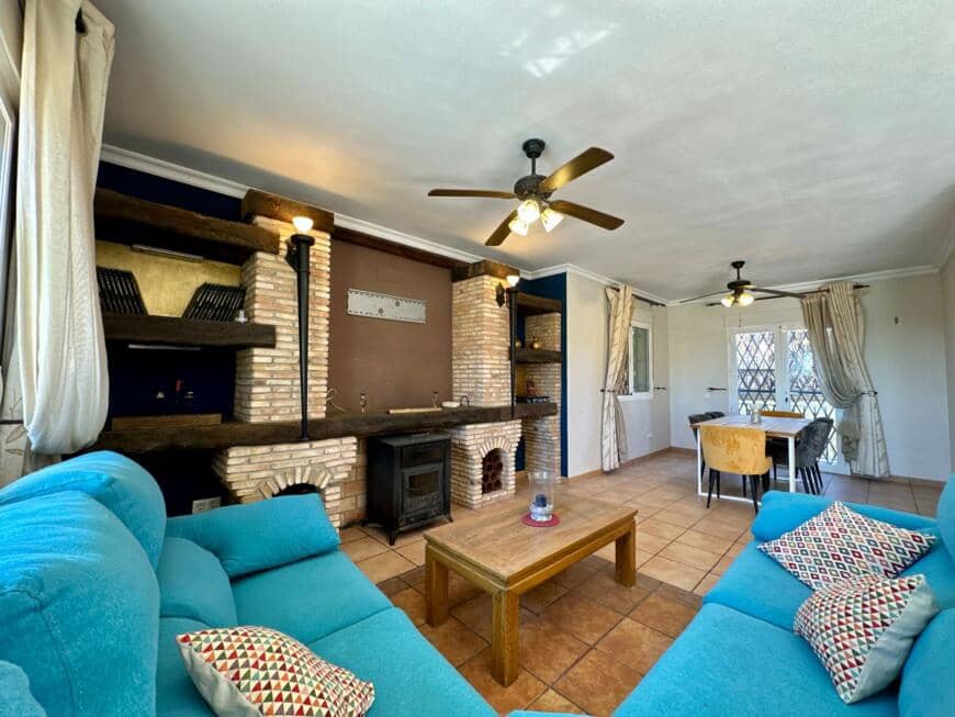 6 bedroom Villa for sale in Villaricos with pool garage - € 275,000 (Ref: 9603145)