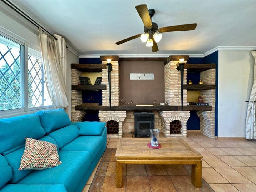 6 bedroom Villa for sale in Villaricos with pool garage - € 275,000 (Ref: 9603145)