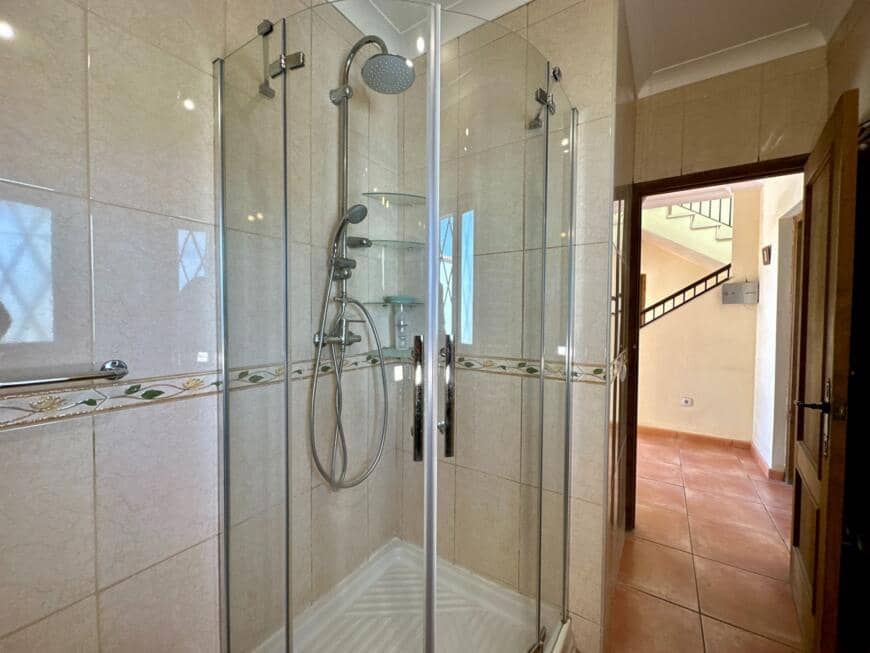 6 bedroom Villa for sale in Villaricos with pool garage - € 275,000 (Ref: 9603145)