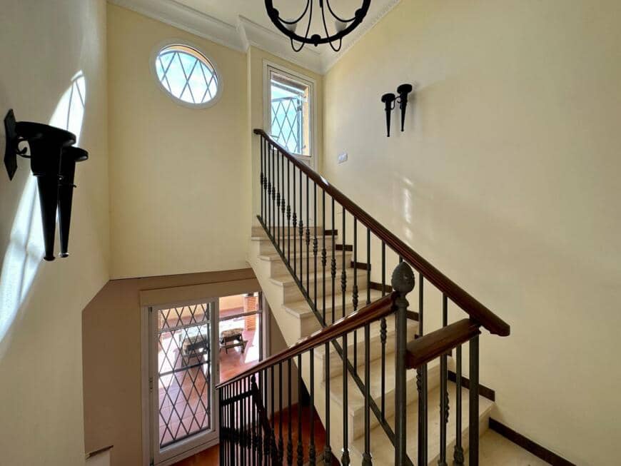 6 bedroom Villa for sale in Villaricos with pool garage - € 275,000 (Ref: 9603145)