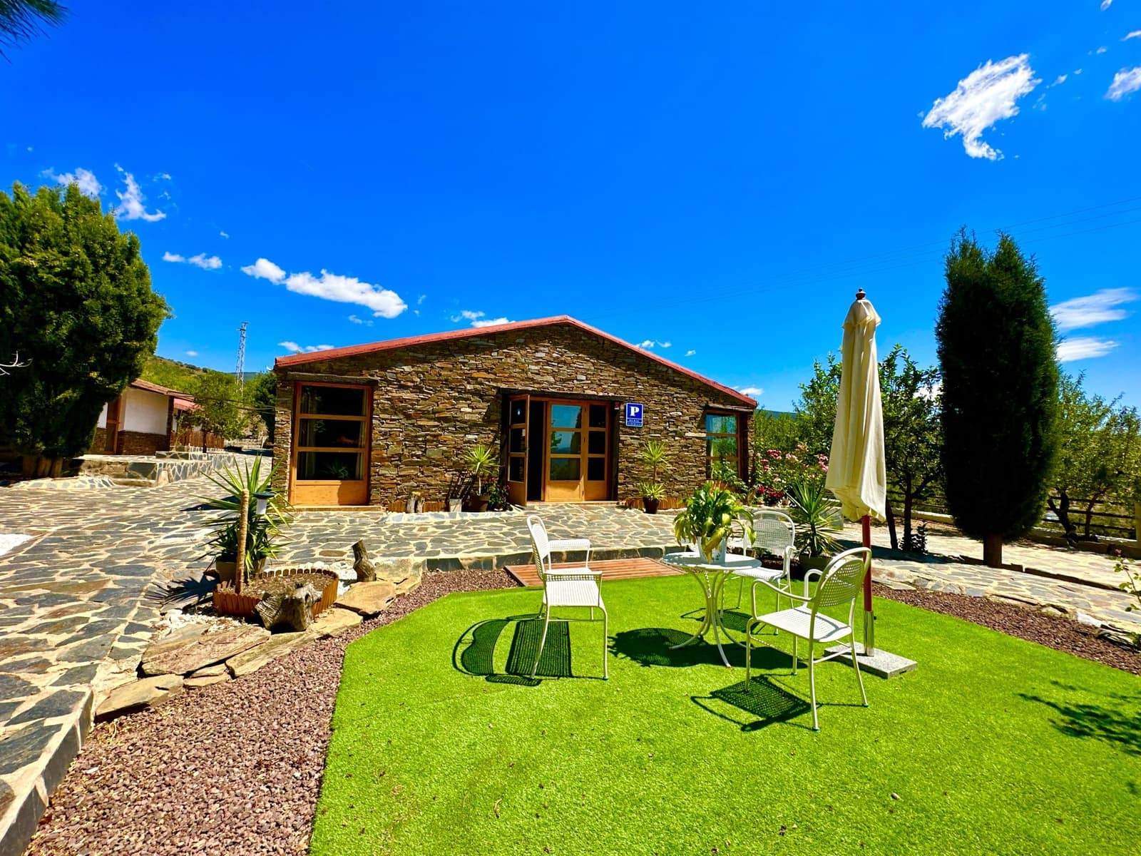 5 sypialnia Komercyjne na sprzedaż w Miasto Grenada z basenem garażem - 514 970 € (Ref: 9603150)