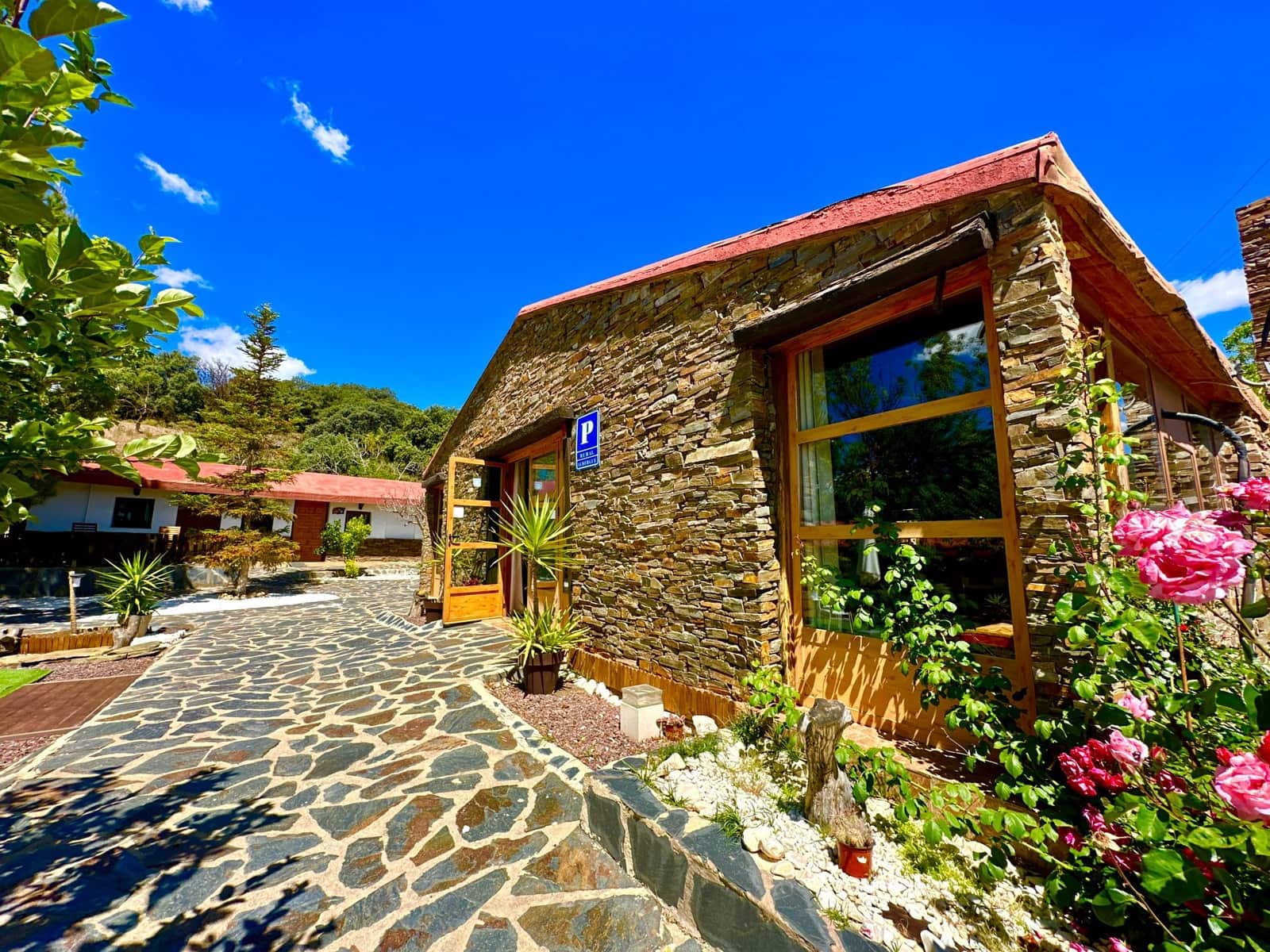 5 sypialnia Komercyjne na sprzedaż w Miasto Grenada z basenem garażem - 514 970 € (Ref: 9603150)