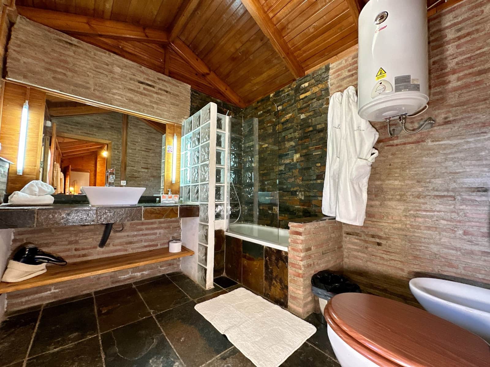 5 sypialnia Komercyjne na sprzedaż w Miasto Grenada z basenem garażem - 514 970 € (Ref: 9603150)