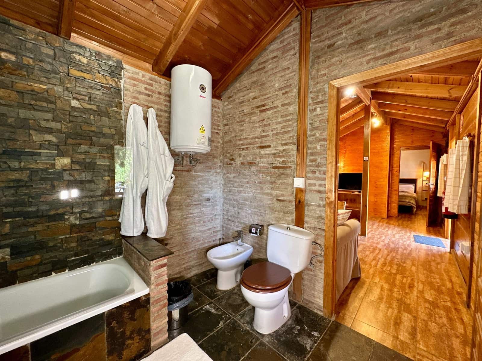 5 sypialnia Komercyjne na sprzedaż w Miasto Grenada z basenem garażem - 514 970 € (Ref: 9603150)