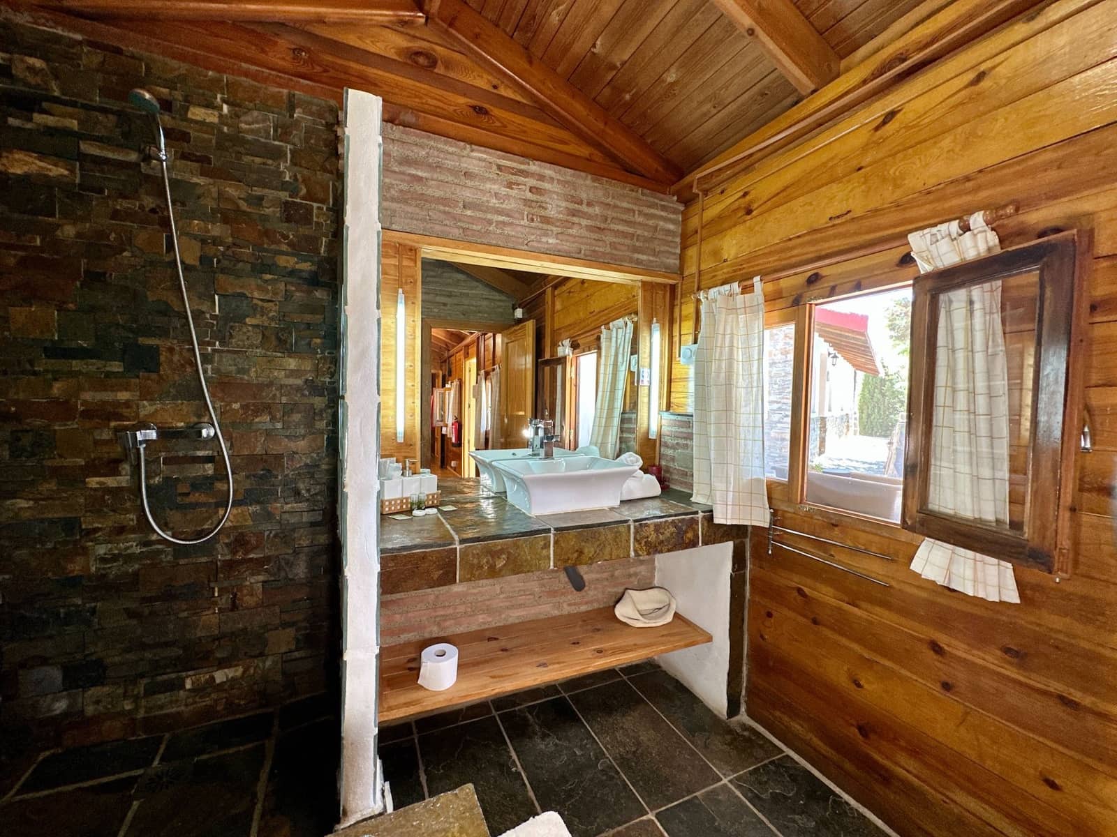 5 sypialnia Komercyjne na sprzedaż w Miasto Grenada z basenem garażem - 514 970 € (Ref: 9603150)