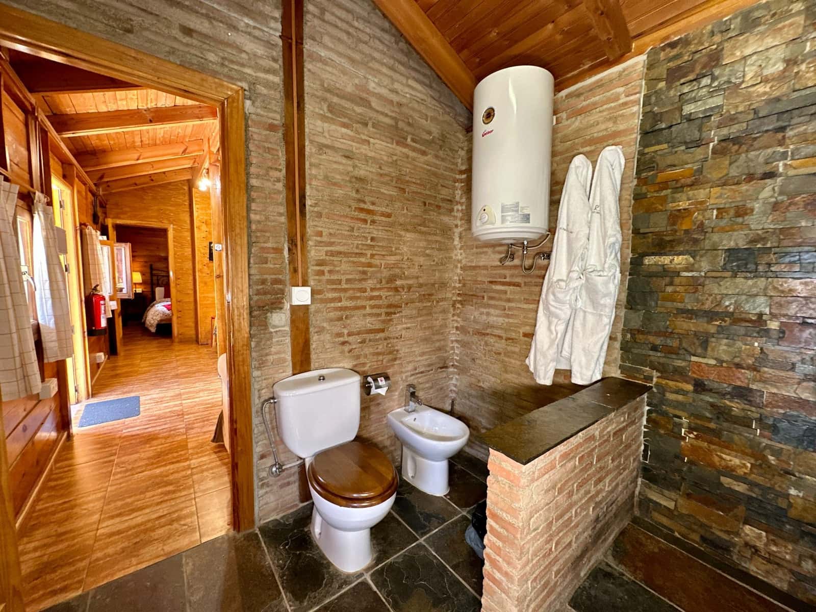 5 sypialnia Komercyjne na sprzedaż w Miasto Grenada z basenem garażem - 514 970 € (Ref: 9603150)