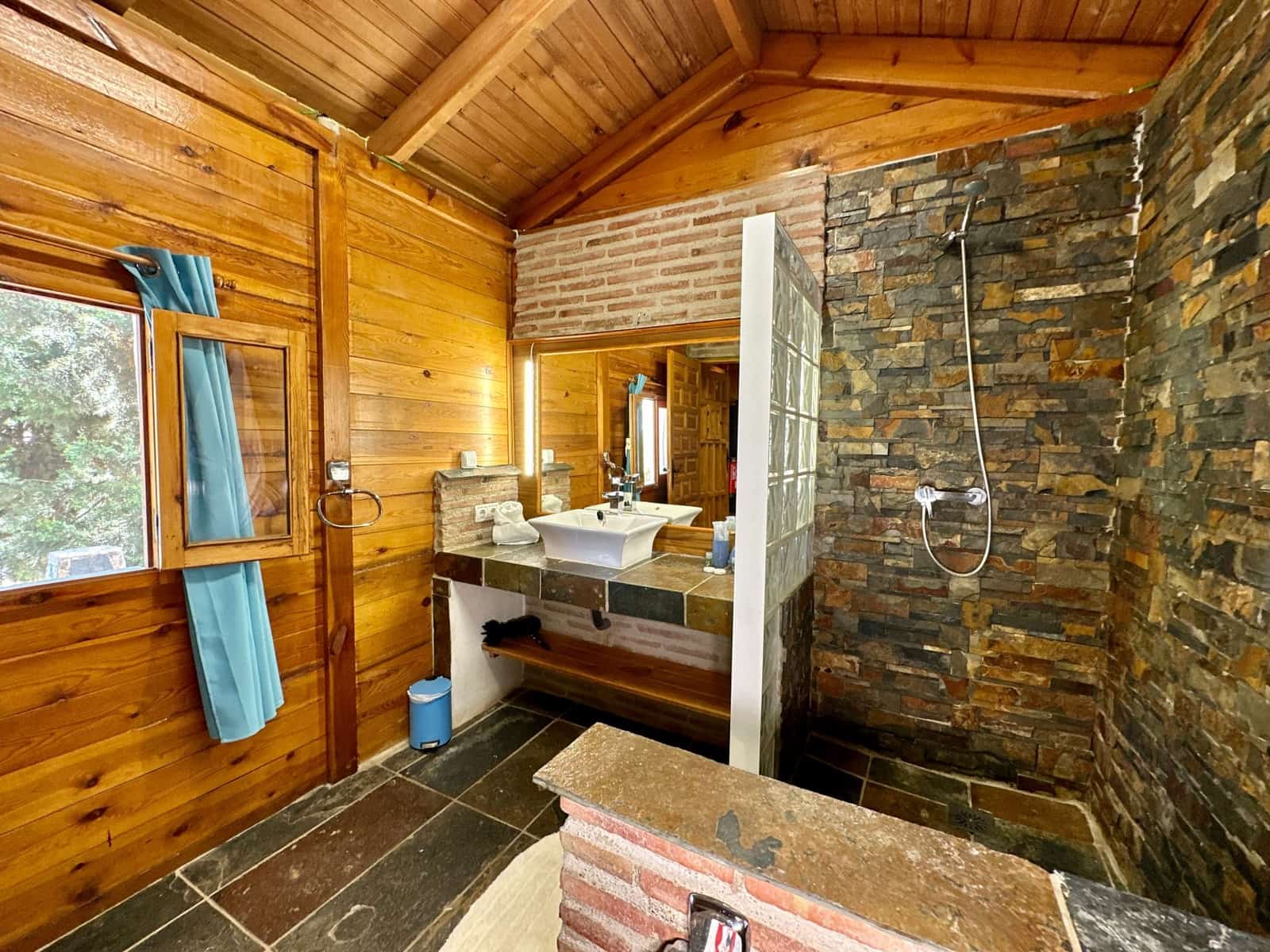 5 sypialnia Komercyjne na sprzedaż w Miasto Grenada z basenem garażem - 514 970 € (Ref: 9603150)