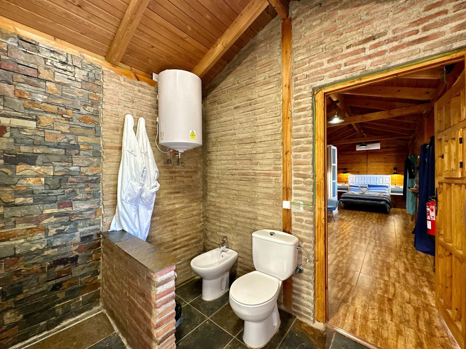 5 sypialnia Komercyjne na sprzedaż w Miasto Grenada z basenem garażem - 514 970 € (Ref: 9603150)