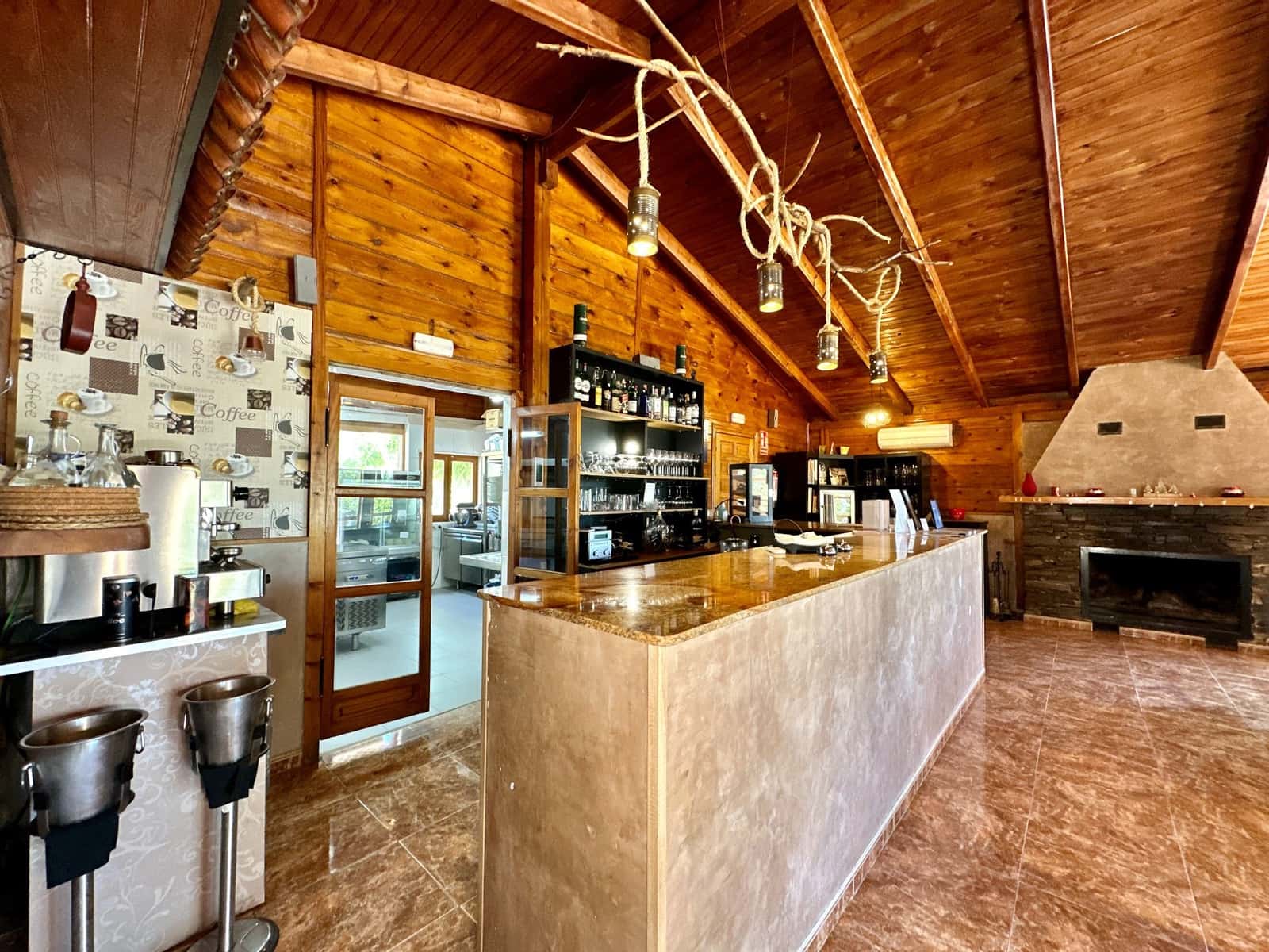 5 sypialnia Komercyjne na sprzedaż w Miasto Grenada z basenem garażem - 514 970 € (Ref: 9603150)