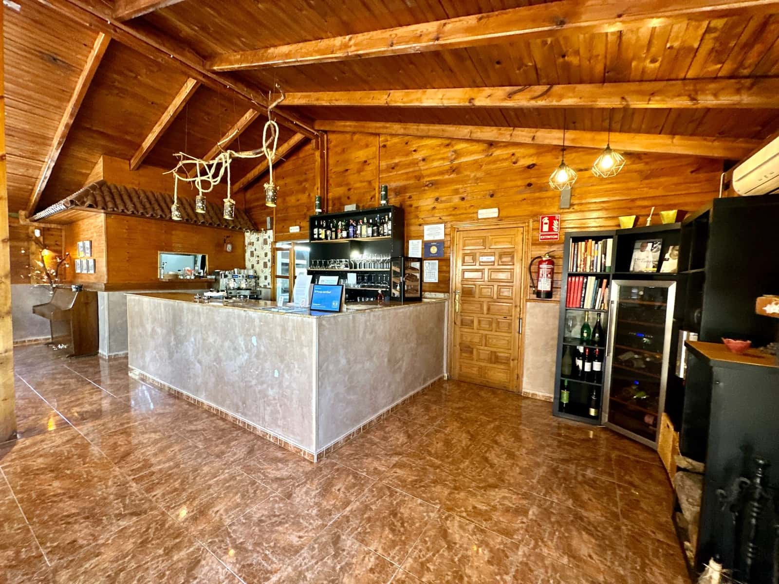 5 sypialnia Komercyjne na sprzedaż w Miasto Grenada z basenem garażem - 514 970 € (Ref: 9603150)