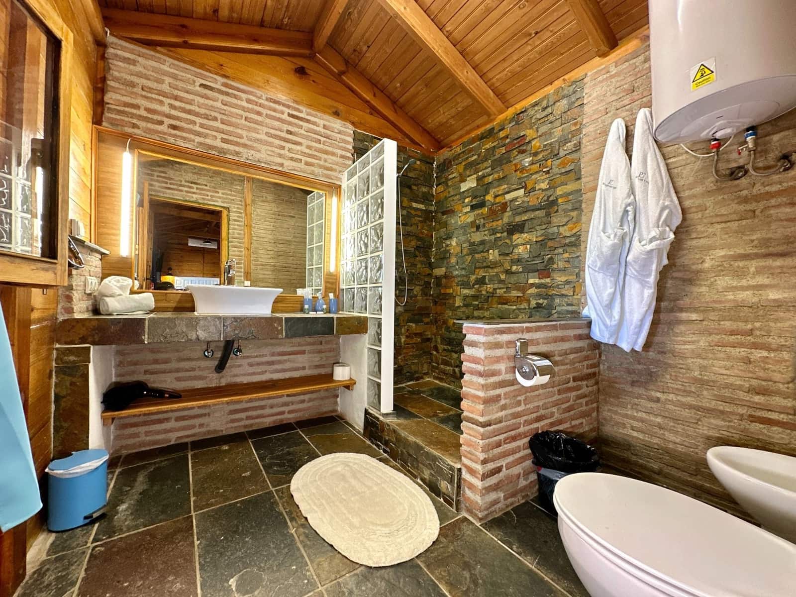 Local Comercial de 5 habitaciones en Granada ciudad en venta con piscina garaje - 514.970 € (Ref: 9603150)