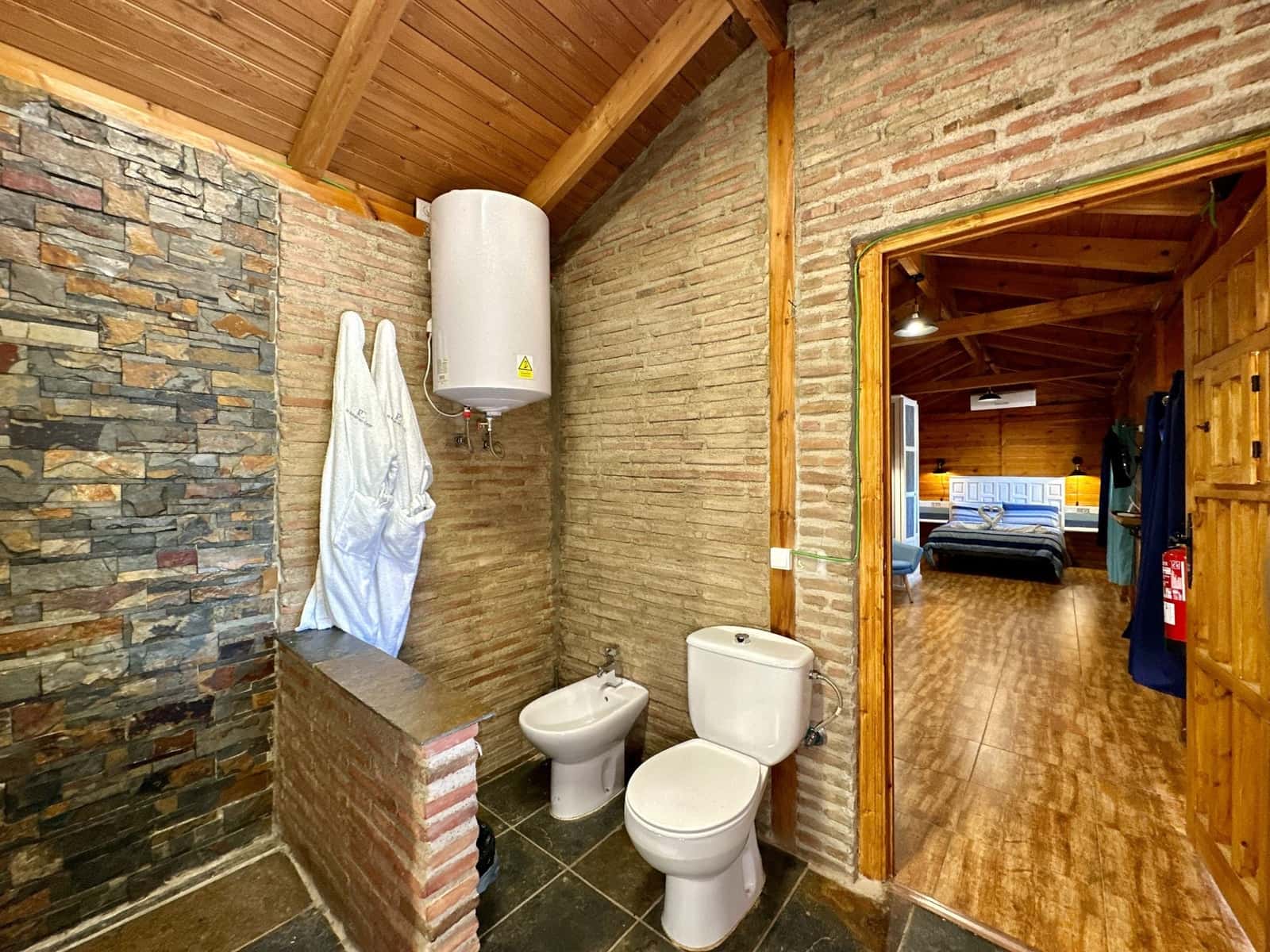 Local Comercial de 5 habitaciones en Granada ciudad en venta con piscina garaje - 514.970 € (Ref: 9603150)