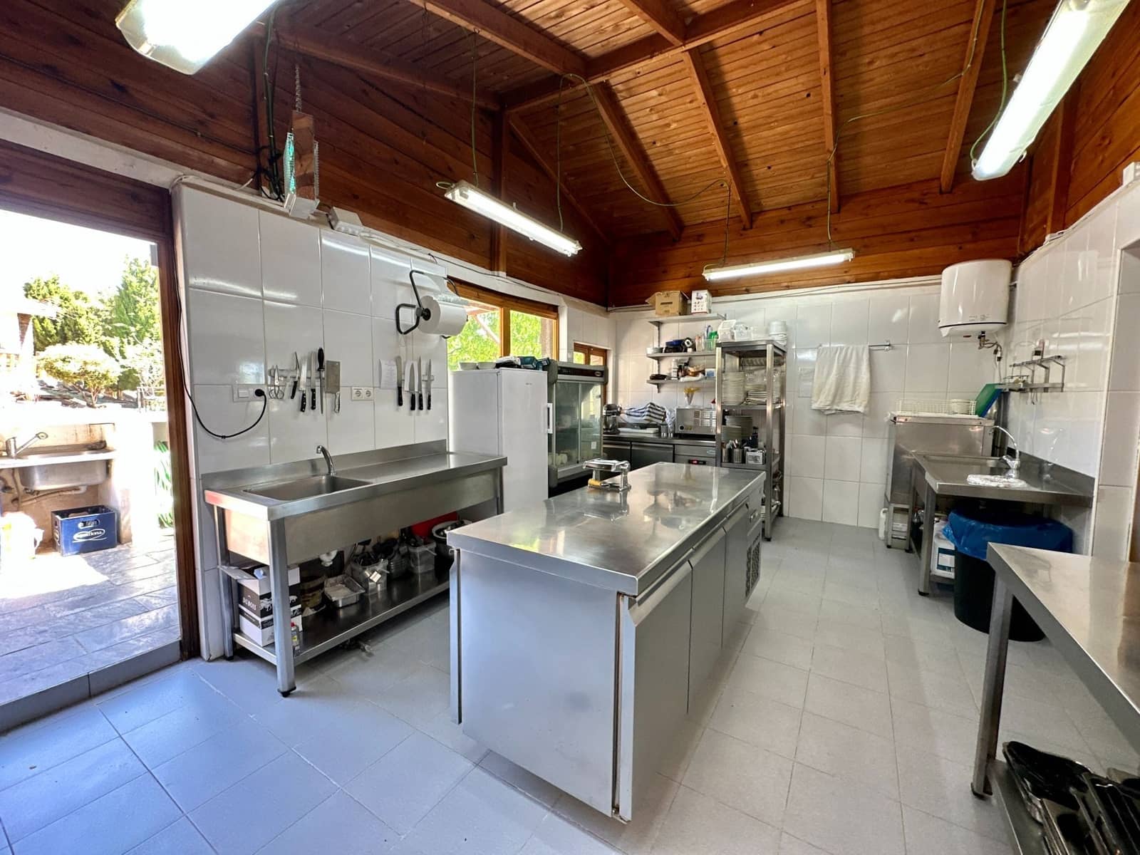 Local Comercial de 5 habitaciones en Granada ciudad en venta con piscina garaje - 514.970 € (Ref: 9603150)