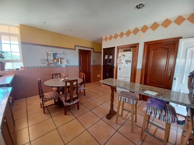 4 camera da letto Villa in vendita in Cuevas del Almanzora con garage - 295.000 € (Rif: 9603153)