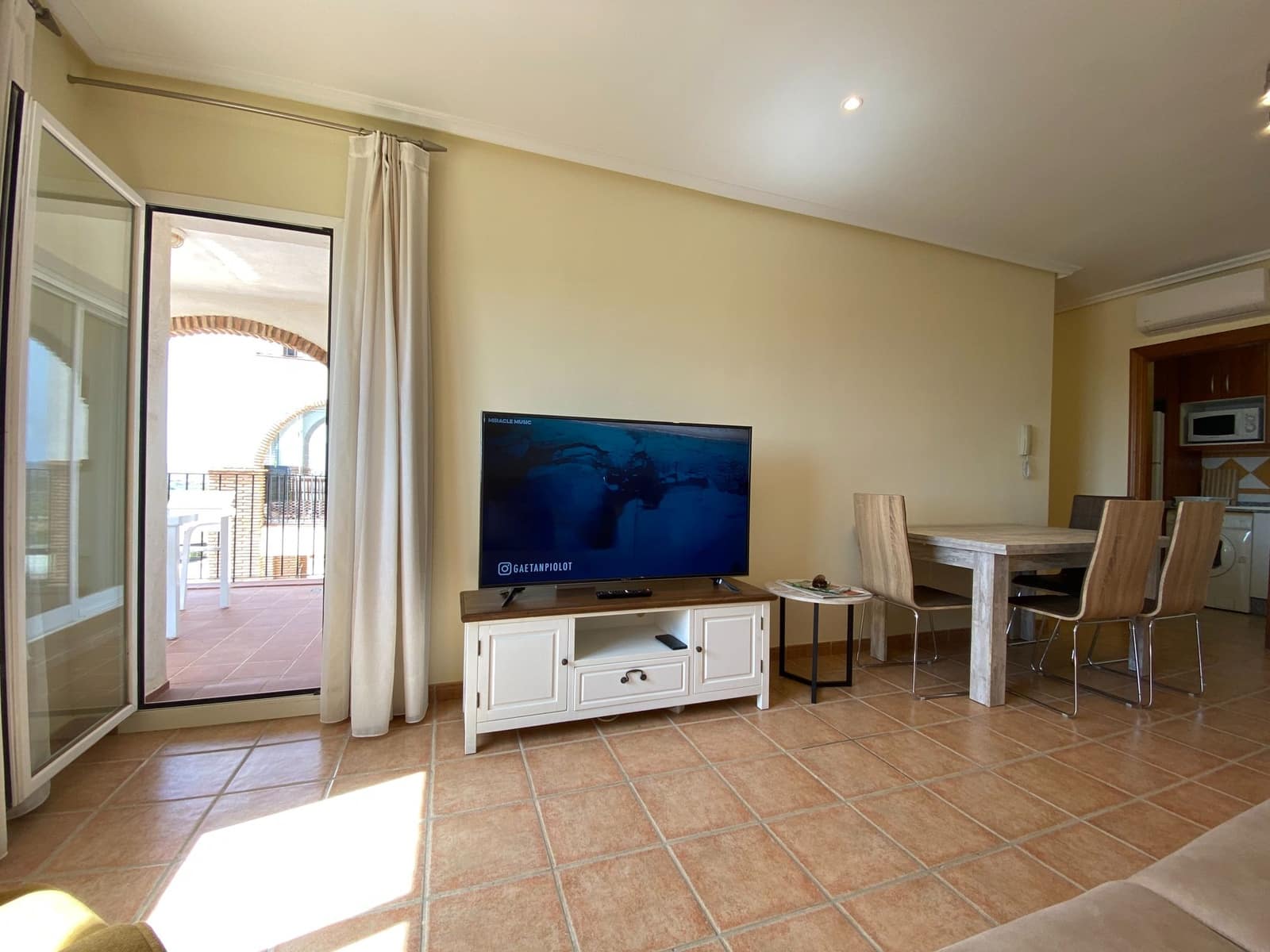 2 makuuhuone Huoneisto vuokrattavana paikassa Vera mukana uima-altaan 
autotalli - 995 € (Ref: 9603156)