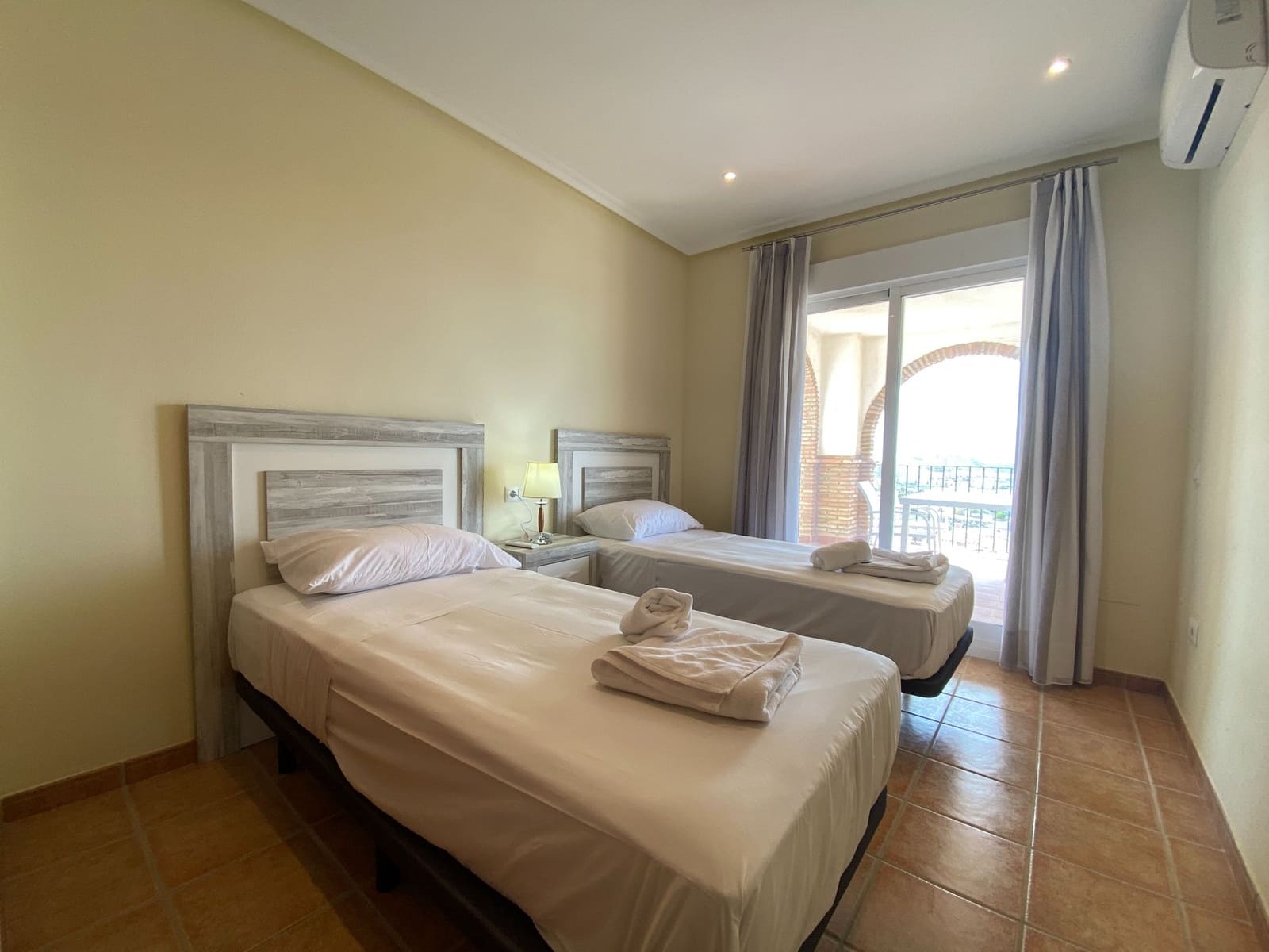 2 Zimmer Apartment zu vermieten in Vera mit Pool Garage - 995 € (Ref: 9603156)