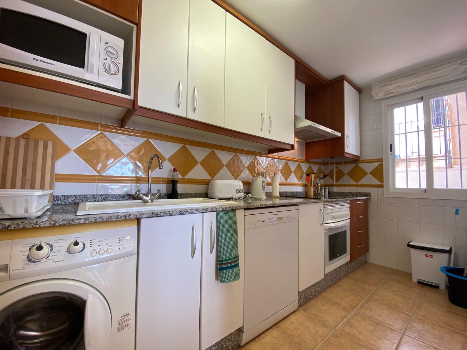 2 Zimmer Apartment zu vermieten in Vera mit Pool Garage - 995 € (Ref: 9603156)