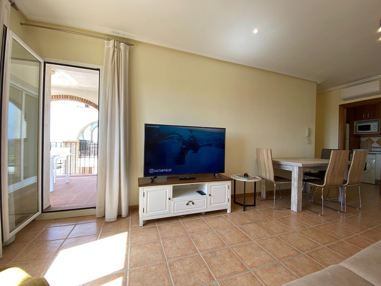 2 Zimmer Apartment zu vermieten in Vera mit Pool Garage - 995 € (Ref: 9603156)