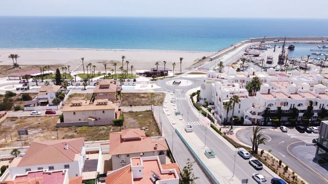 4 chambre Villa/Maison à vendre à Garrucha avec garage - 468 800 € (Ref: 9603159)