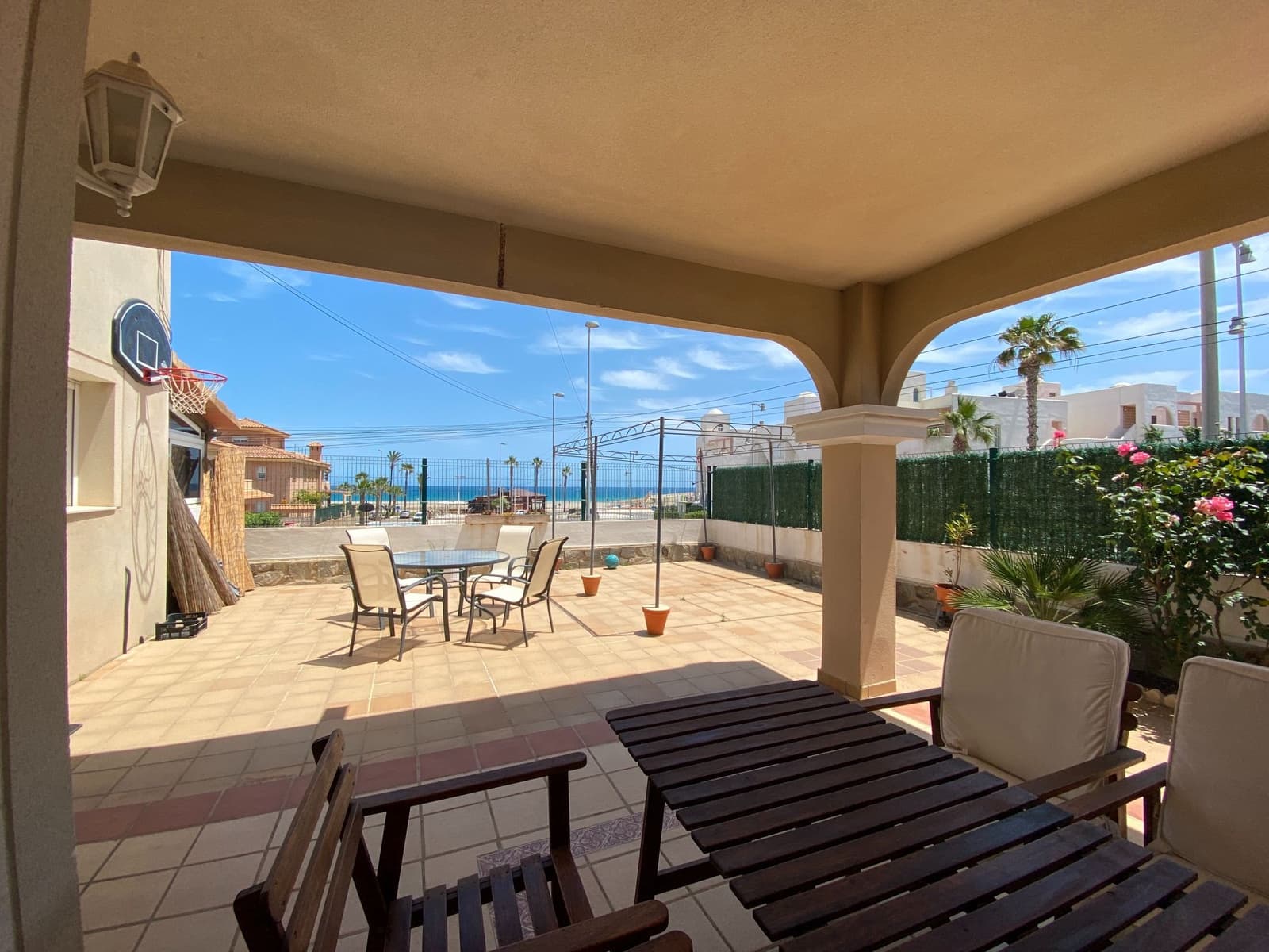 4 bedroom Villa for sale in Garrucha with garage - € 499,950 (Ref: 9603159)