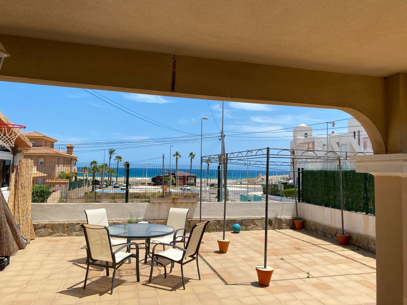 4 bedroom Villa for sale in Garrucha with garage - € 499,950 (Ref: 9603159)