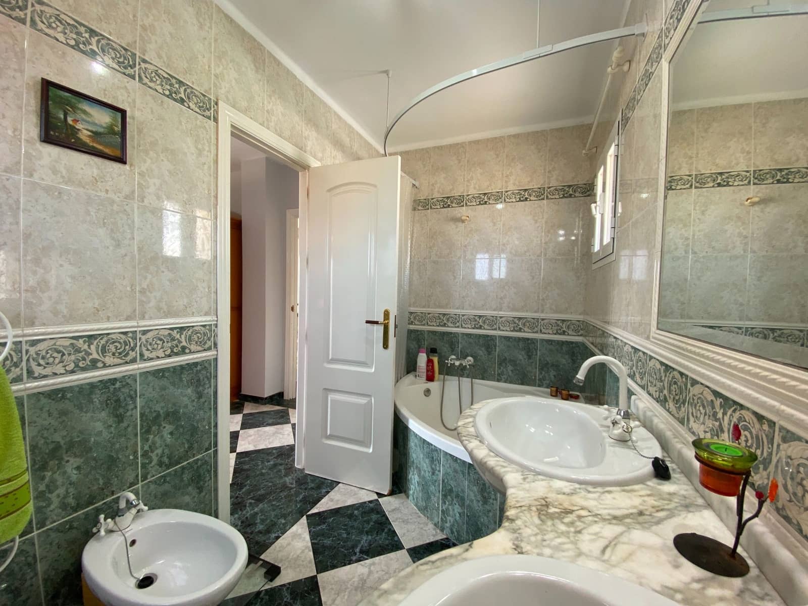 4 bedroom Villa for sale in Garrucha with garage - € 499,950 (Ref: 9603159)