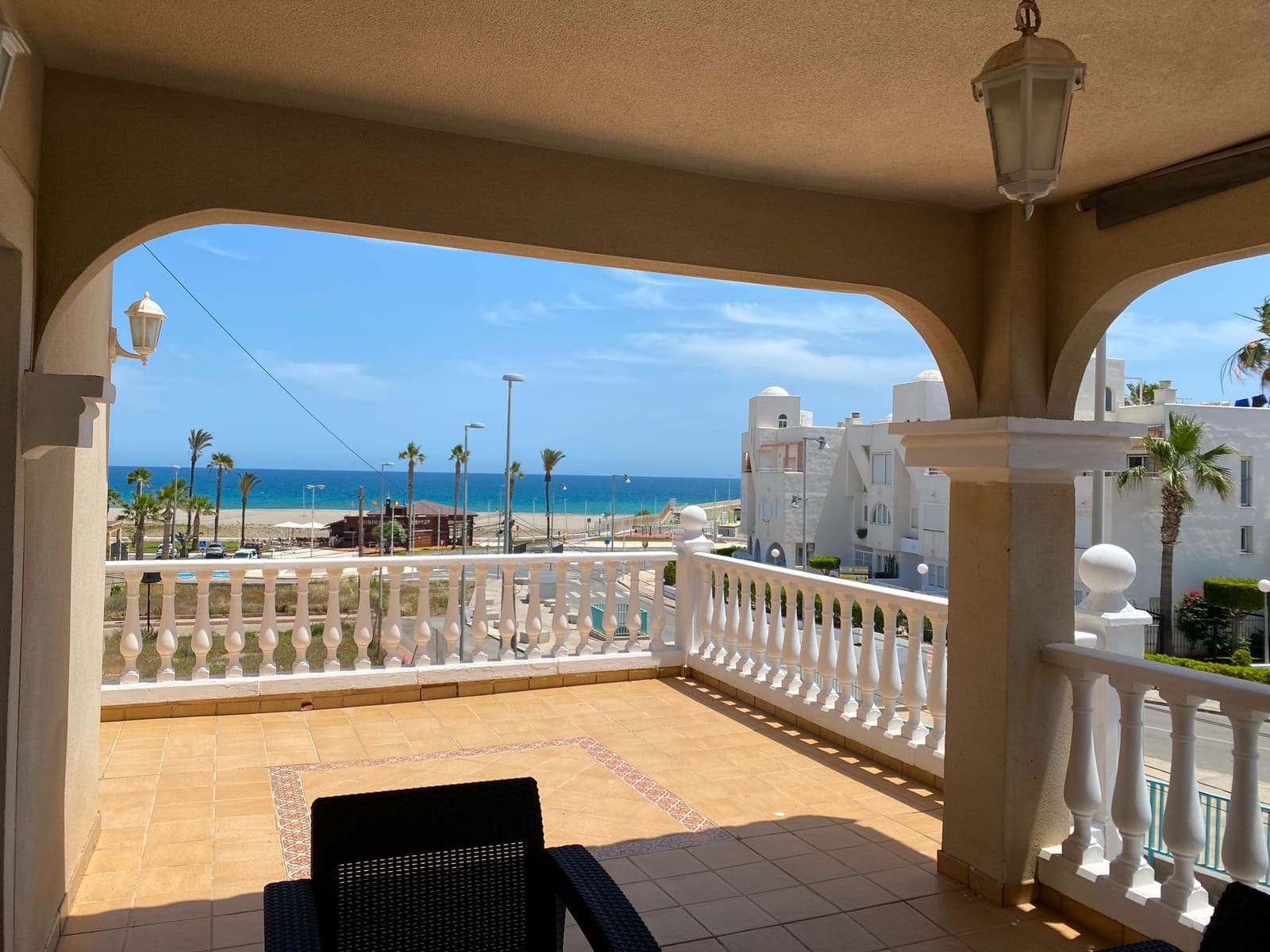 4 bedroom Villa for sale in Garrucha with garage - € 499,950 (Ref: 9603159)