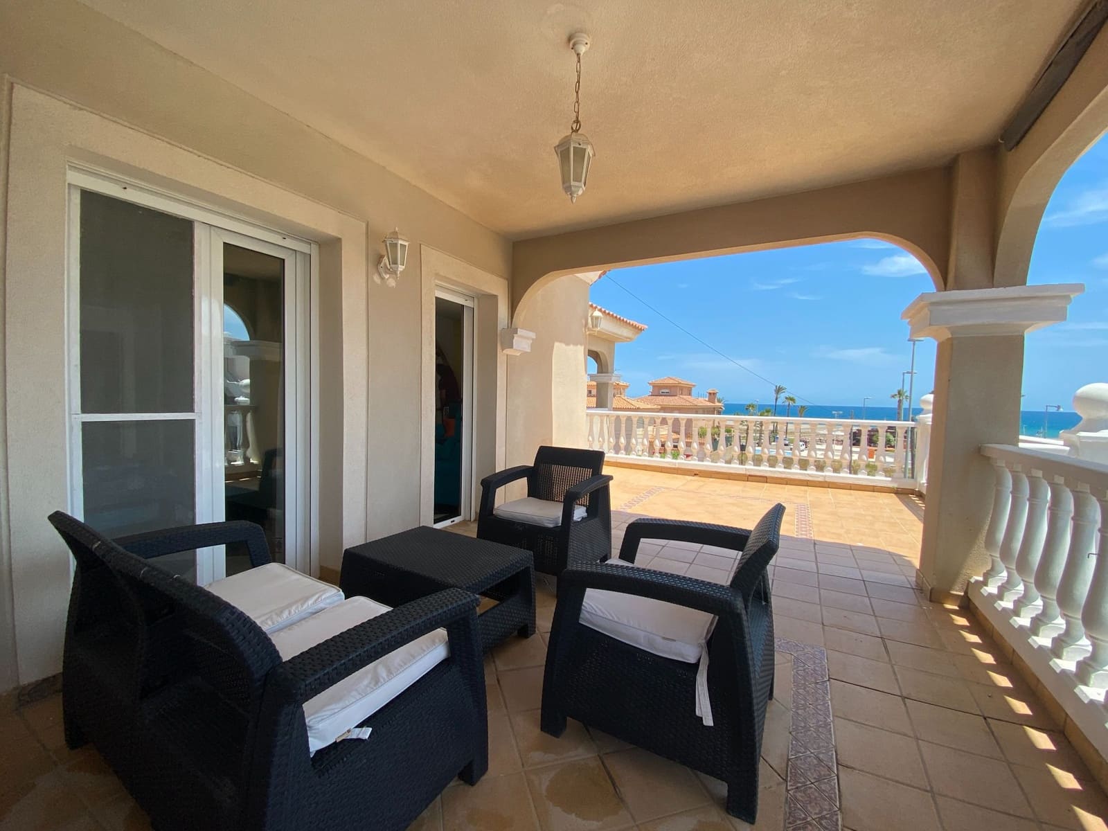 4 bedroom Villa for sale in Garrucha with garage - € 499,950 (Ref: 9603159)