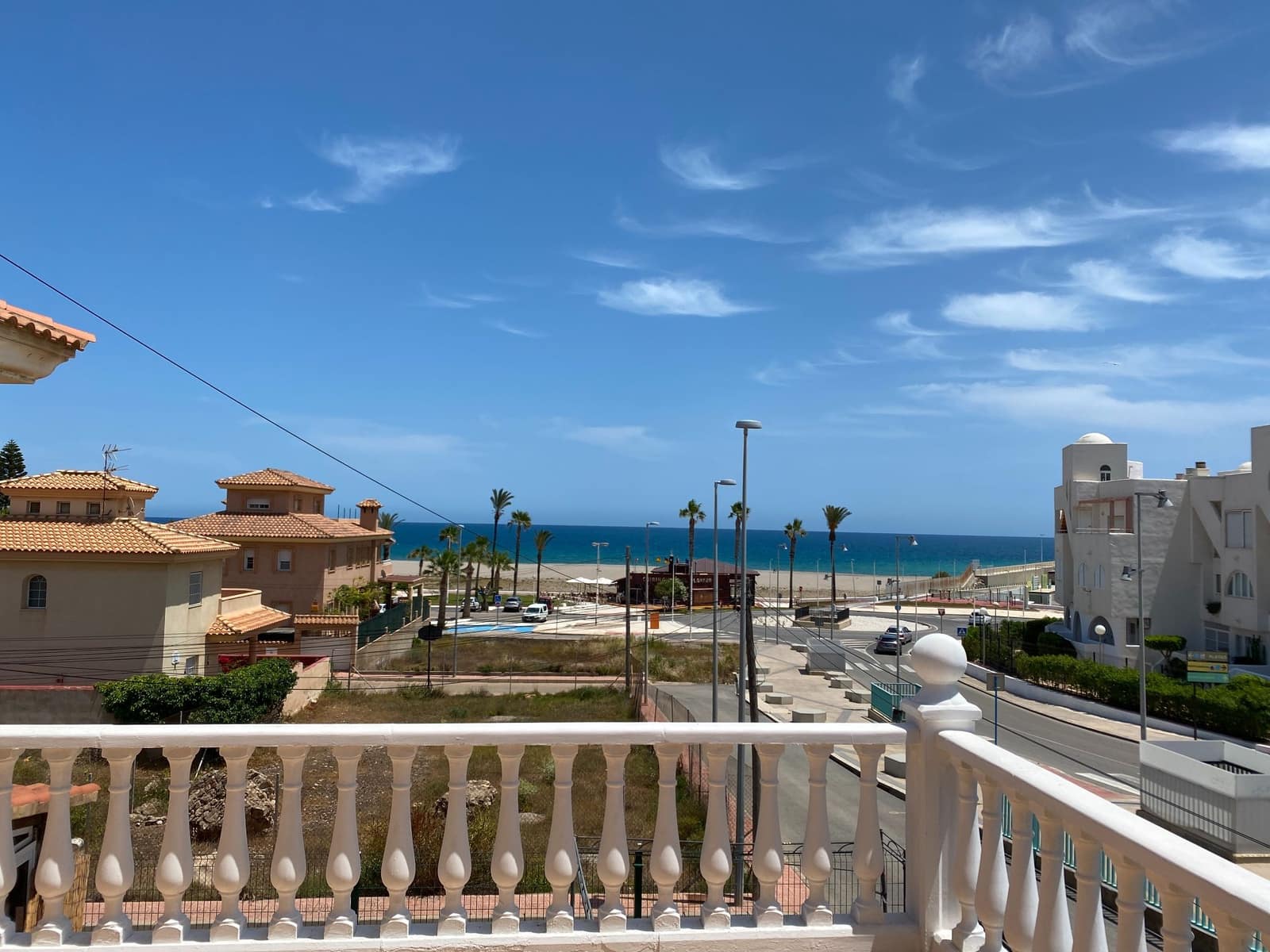 4 bedroom Villa for sale in Garrucha with garage - € 499,950 (Ref: 9603159)