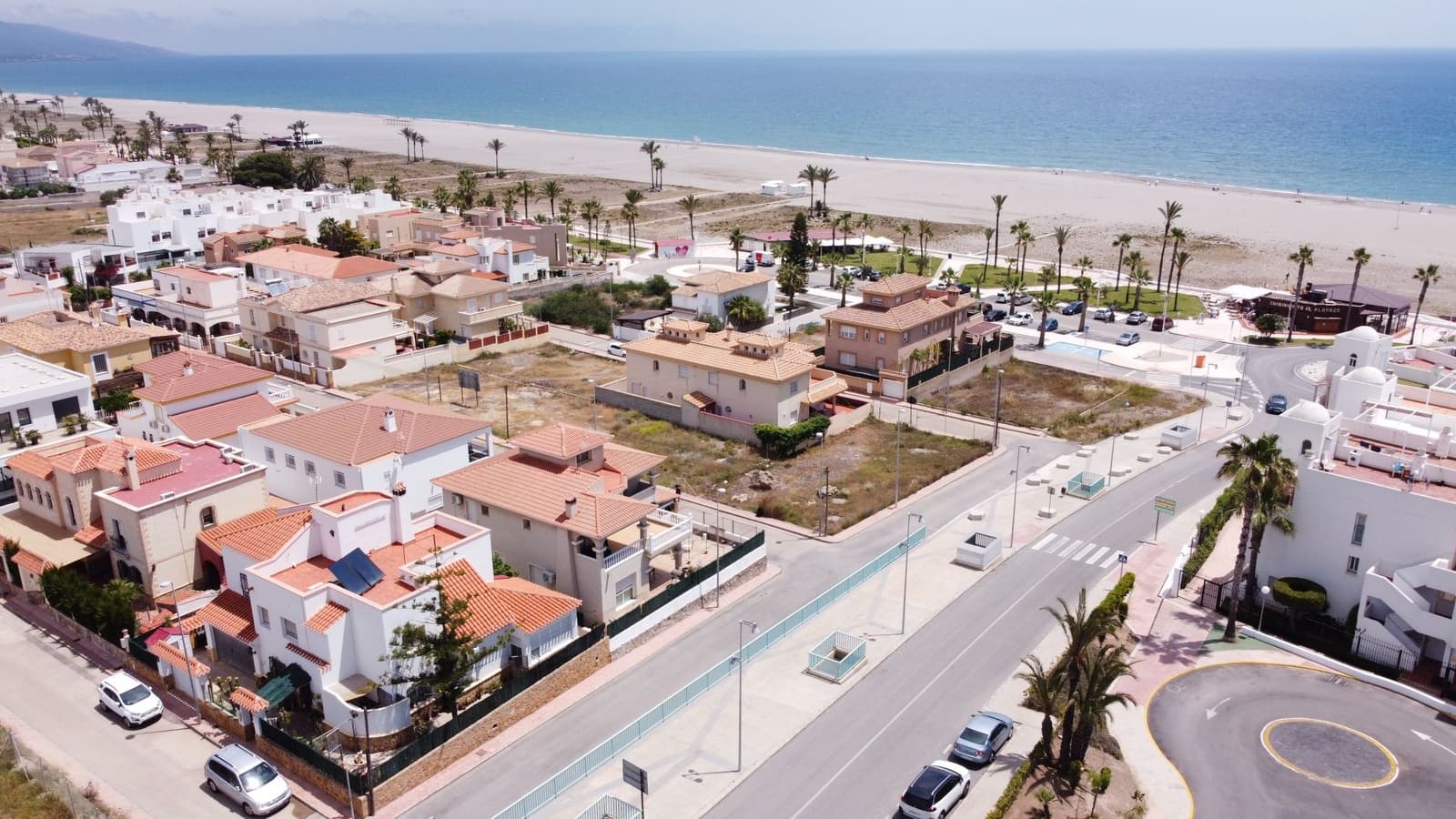 4 bedroom Villa for sale in Garrucha with garage - € 499,950 (Ref: 9603159)