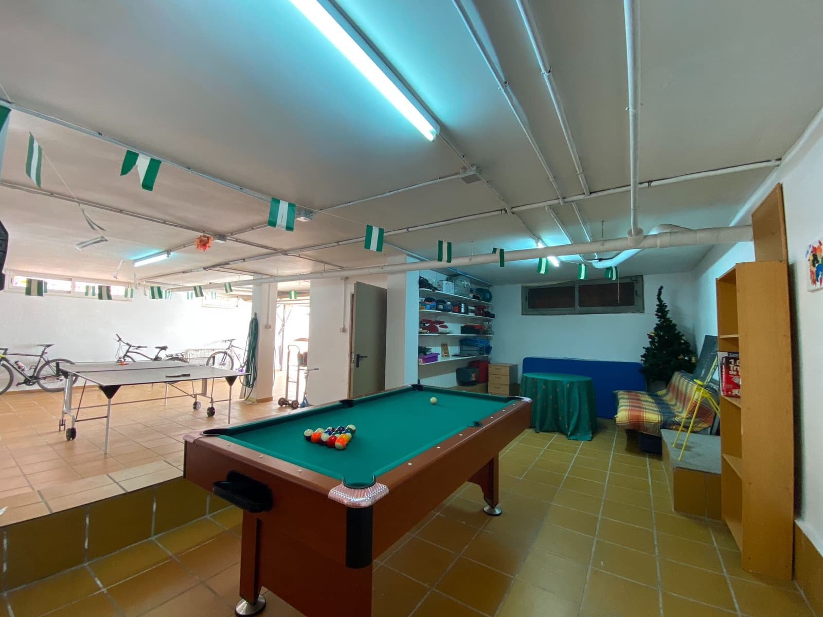 4 bedroom Villa for sale in Garrucha with garage - € 499,950 (Ref: 9603159)