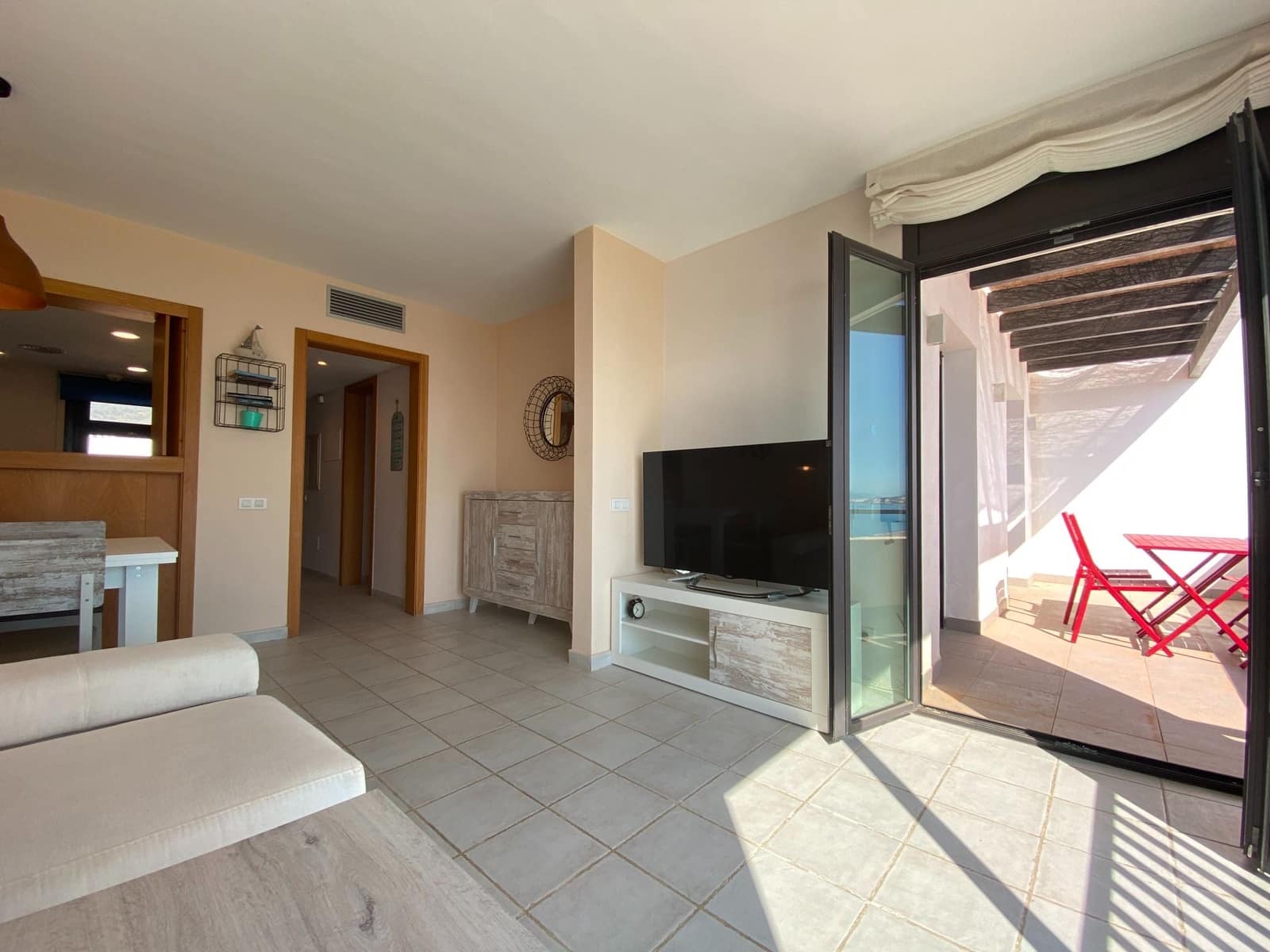 3 Zimmer Penthouse zu vermieten in Mojacar mit Pool - 1.500 € (Ref: 9603162)