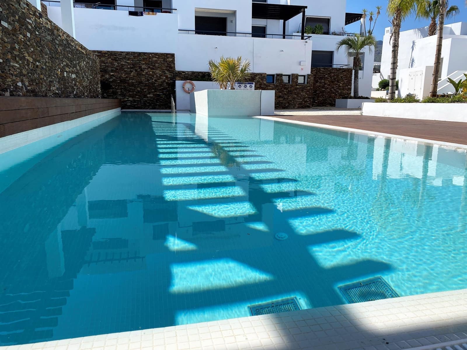 3 Zimmer Penthouse zu vermieten in Mojacar mit Pool - 1.500 € (Ref: 9603162)