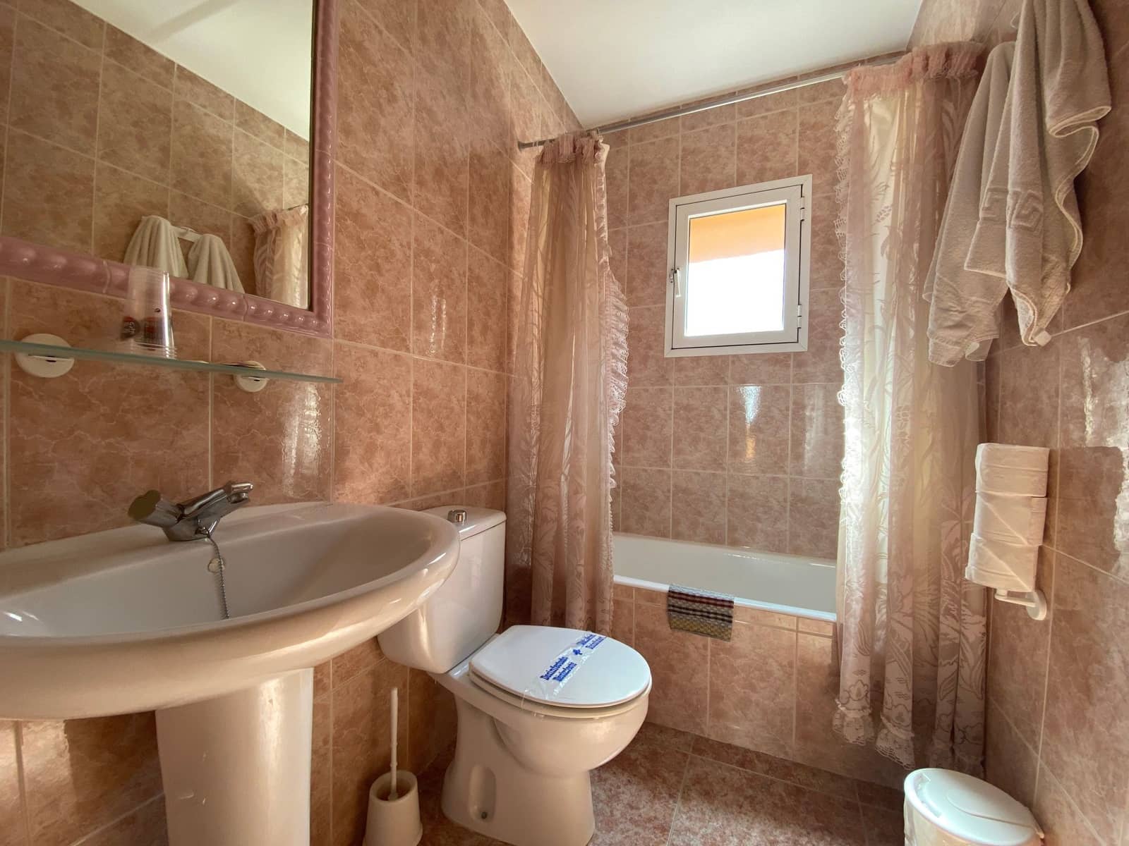 10 soveværelse Hotel til salg i Turre - € 595.000 (Ref: 9603163)