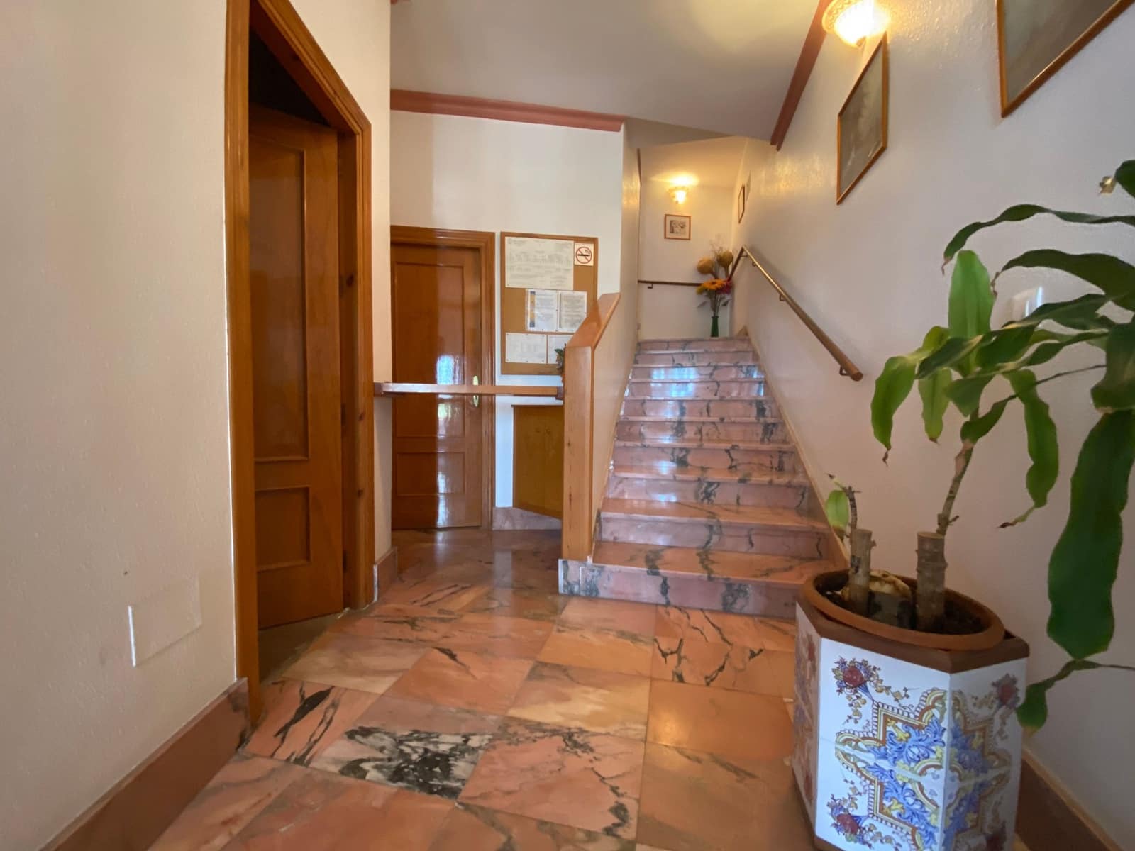 Hotel de 10 habitaciones en Turre en venta - 595.000 € (Ref: 9603163)