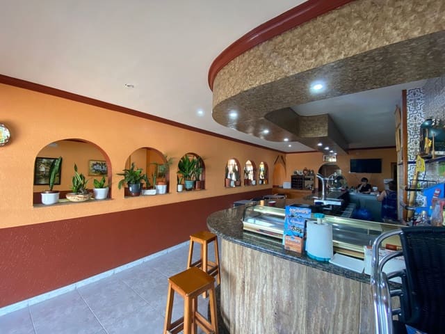 Hotel de 10 habitaciones en Turre en venta - 595.000 € (Ref: 9603163)