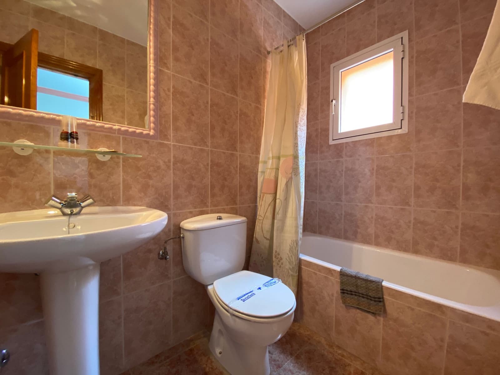 Hotel de 10 habitaciones en Turre en venta - 595.000 € (Ref: 9603163)