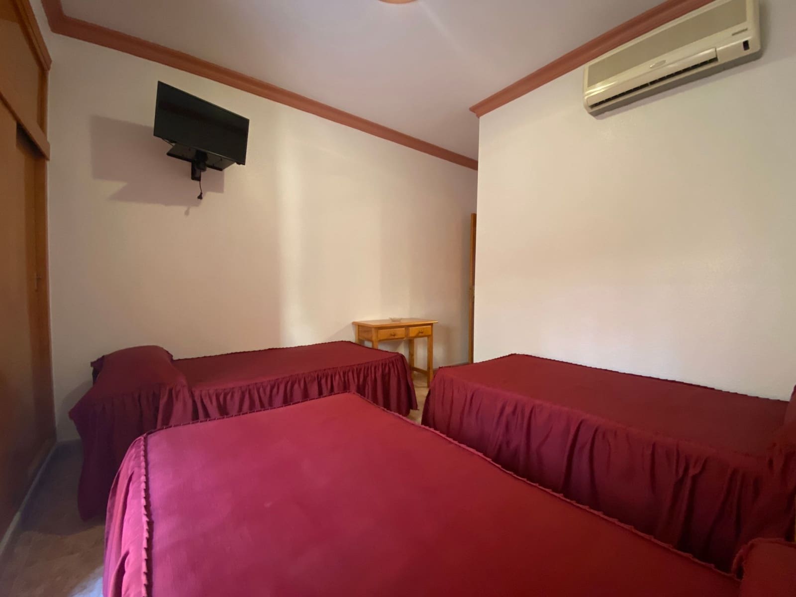 Hotel de 10 habitaciones en Turre en venta - 595.000 € (Ref: 9603163)