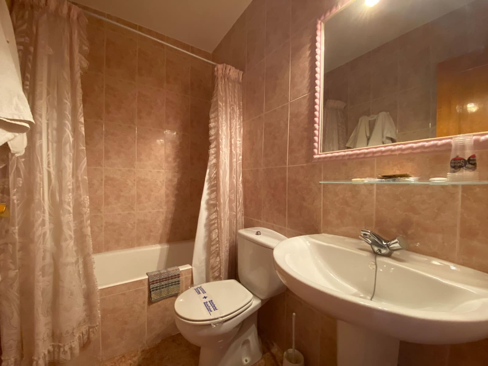 Hotel de 10 habitaciones en Turre en venta - 595.000 € (Ref: 9603163)