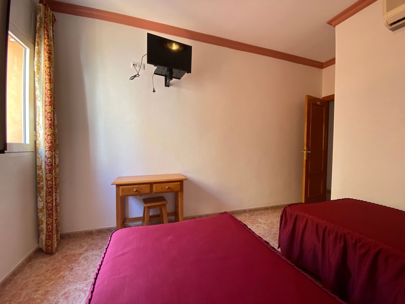 Hotel de 10 habitaciones en Turre en venta - 595.000 € (Ref: 9603163)