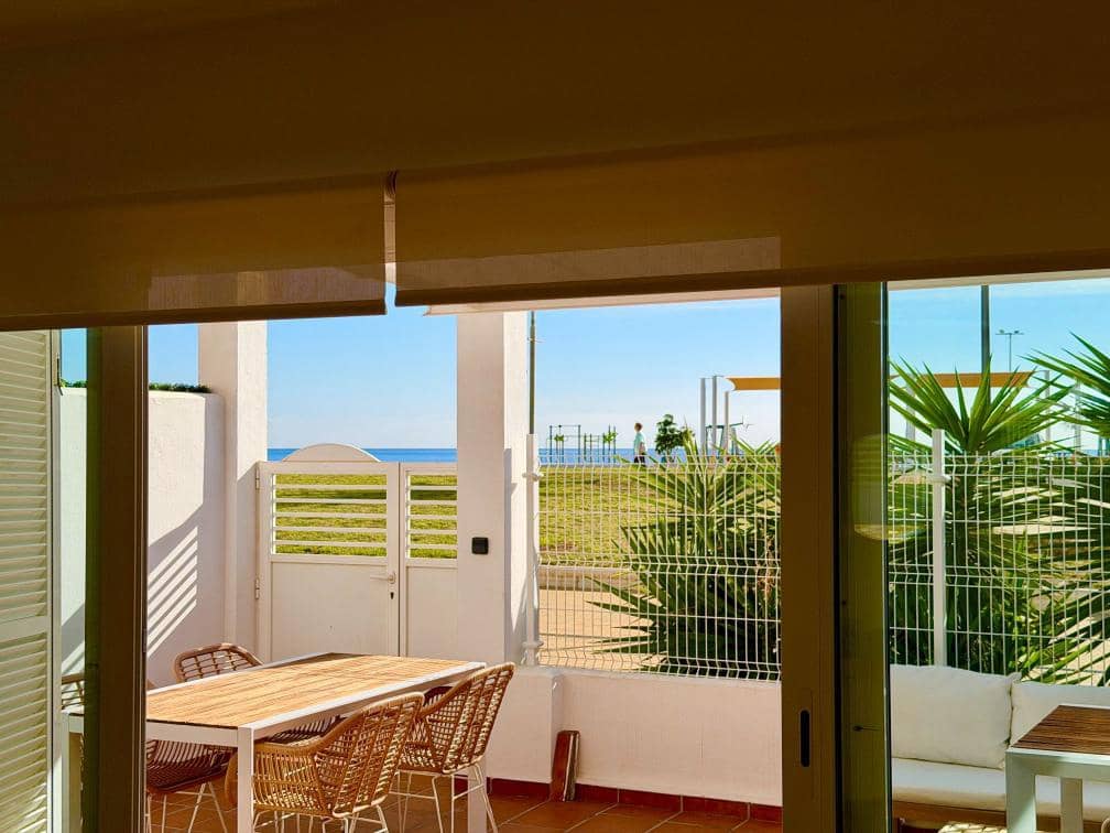 3 slaapkamer Strandappartement te huur in Mojacar met zwembad garage - € 1.350 (Ref: 9603168)
