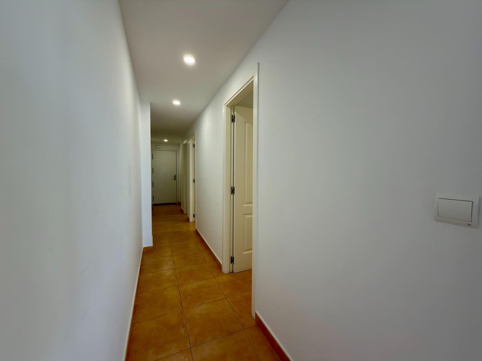 3 slaapkamer Strandappartement te huur in Mojacar met zwembad garage - € 1.350 (Ref: 9603168)